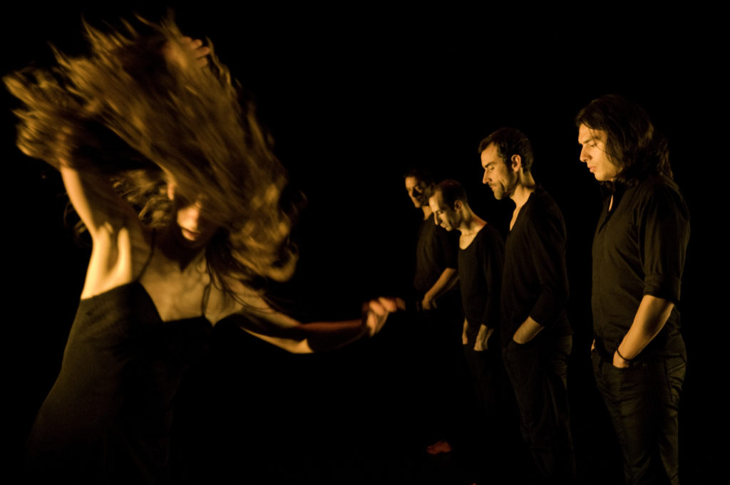 The Invisible Woman (Identity) Provisional Danza