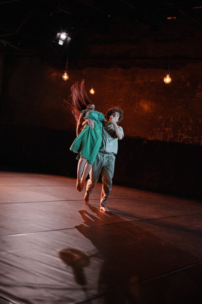 Dúo danza.