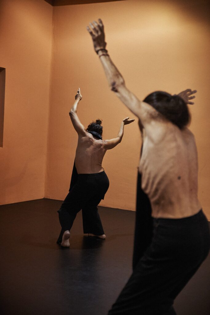 Bailarinas de espalda